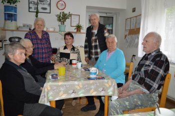 Posedenia s jubilantmi