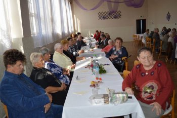 Október – mesiac úcty k starším