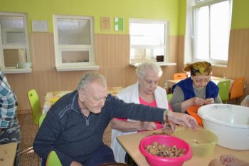 Najprv sme zbierali, potom čistili