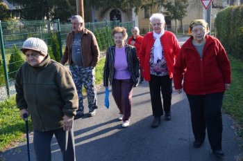 Prechádzka do lipovej aleje