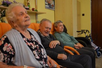 Posedenie pri piesňach Karla Gotta