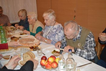 Varila myšička kašičku