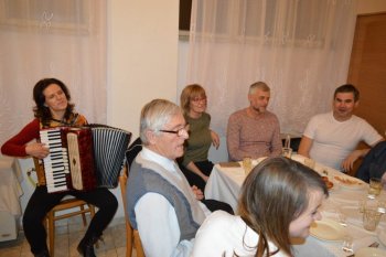 Varila myšička kašičku