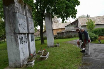 Pietna spomienka pri pamätníku padlým
