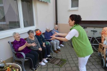 Jar nás vylákala von