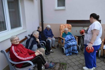 Jar nás vylákala von