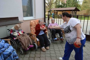 Jar nás vylákala von