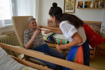 Červené nosy medzi nami