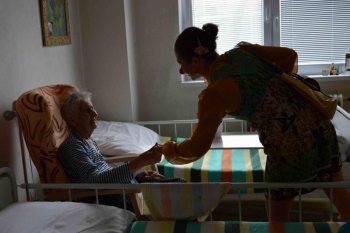 Červené nosy medzi nami