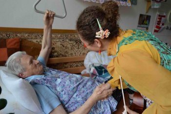 Červené nosy medzi nami