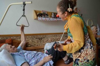 Červené nosy medzi nami