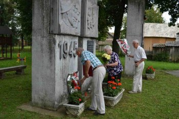 Pietna spomienka pri pamätníku padlým