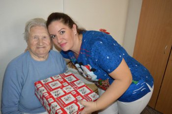 Koľko lásky sa zmestí do krabice od topánok