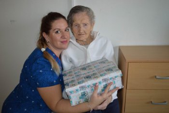 Koľko lásky sa zmestí do krabice od topánok