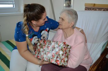 Koľko lásky sa zmestí do krabice od topánok