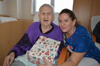 Koľko lásky sa zmestí do krabice od topánok