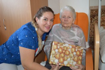 Koľko lásky sa zmestí do krabice od topánok