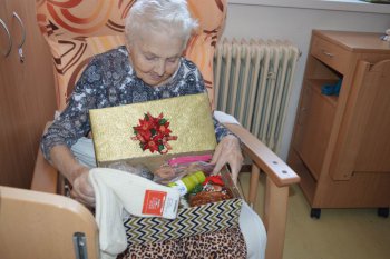 Koľko lásky sa zmestí do krabice od topánok