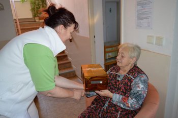 Koľko lásky sa zmestí do krabice od topánok