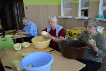 Pomáhame si navzájom