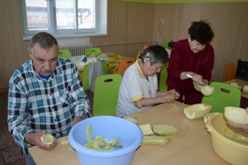 Pomáhame si navzájom