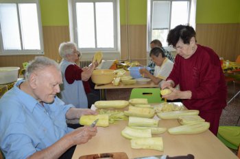 Pomáhame si navzájom