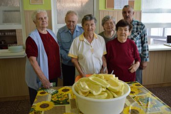 Pomáhame si navzájom