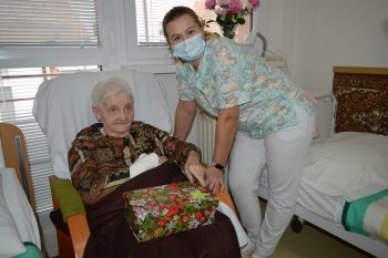 Koľko lásky sa zmestí do krabice od topánok