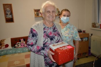 Koľko lásky sa zmestí do krabice od topánok