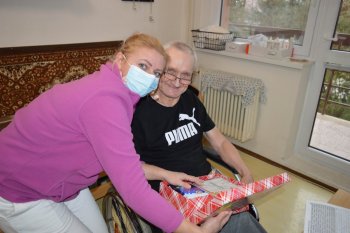 Koľko lásky sa zmestí do krabice od topánok