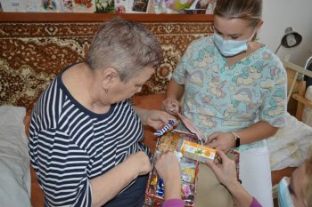 Koľko lásky sa zmestí do krabice od topánok