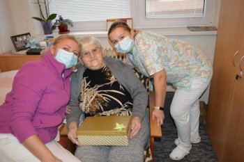 Koľko lásky sa zmestí do krabice od topánok