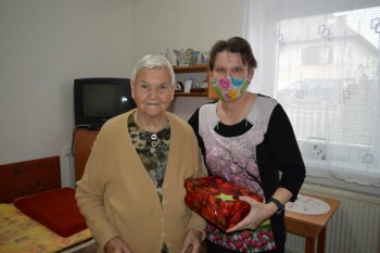 Koľko lásky sa zmestí do krabice od topánok