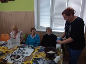 Projekt s pečením pokračuje