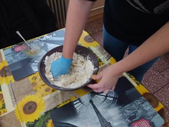 Projekt s pečením pokračuje