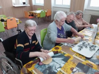 Projekt s pečením pokračuje