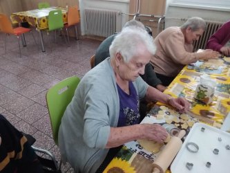 Projekt s pečením pokračuje