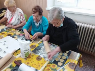 Projekt s pečením pokračuje