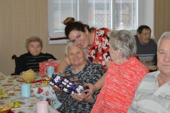 Koľko lásky sa zmestí do krabice od topánok