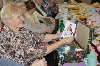 Koľko lásky sa zmestí do krabice od topánok