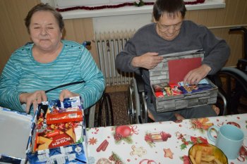 Koľko lásky sa zmestí do krabice od topánok