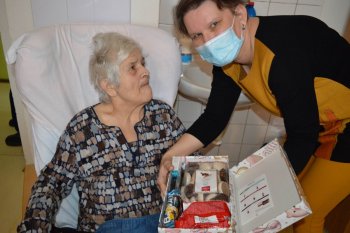 Koľko lásky sa zmestí do krabice od topánok