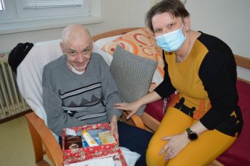 Koľko lásky sa zmestí do krabice od topánok