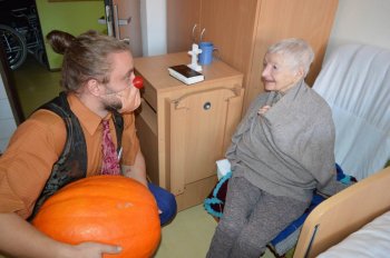 Veľa smiechu s červenými nosmi