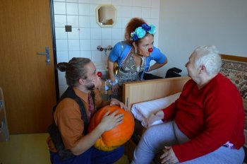 Veľa smiechu s červenými nosmi