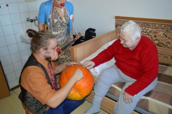 Veľa smiechu s červenými nosmi