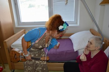 Veľa smiechu s červenými nosmi