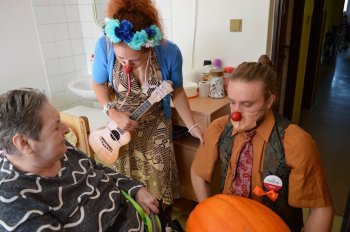 Veľa smiechu s červenými nosmi