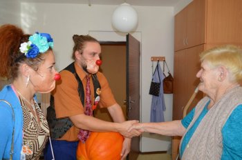 Veľa smiechu s červenými nosmi