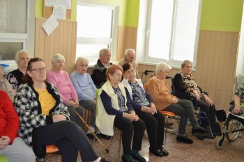 Október – mesiac úcty k starším